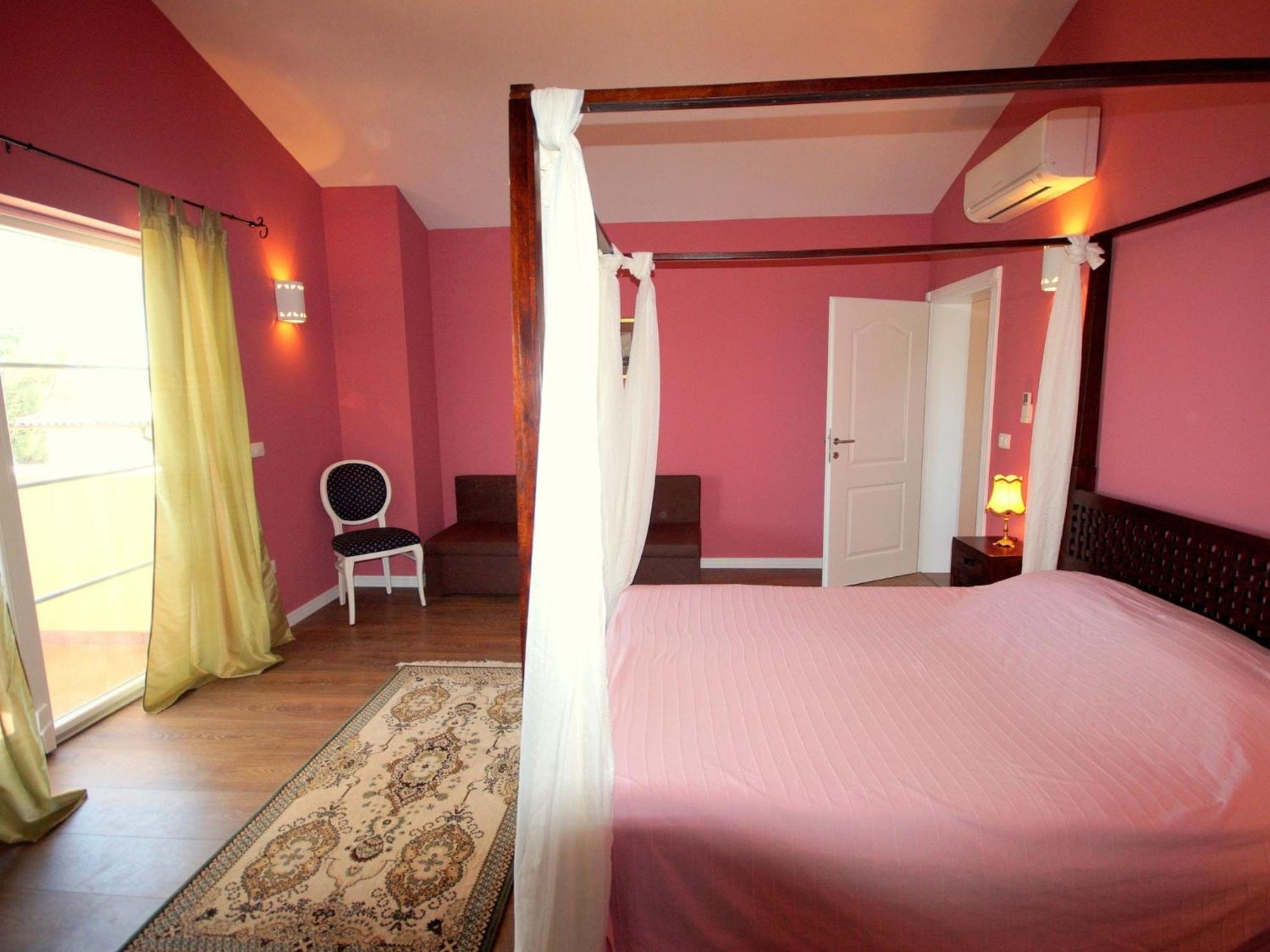 Rakalj Lovely Villa With Pool, Wellness And Fenced Garden מראה חיצוני תמונה