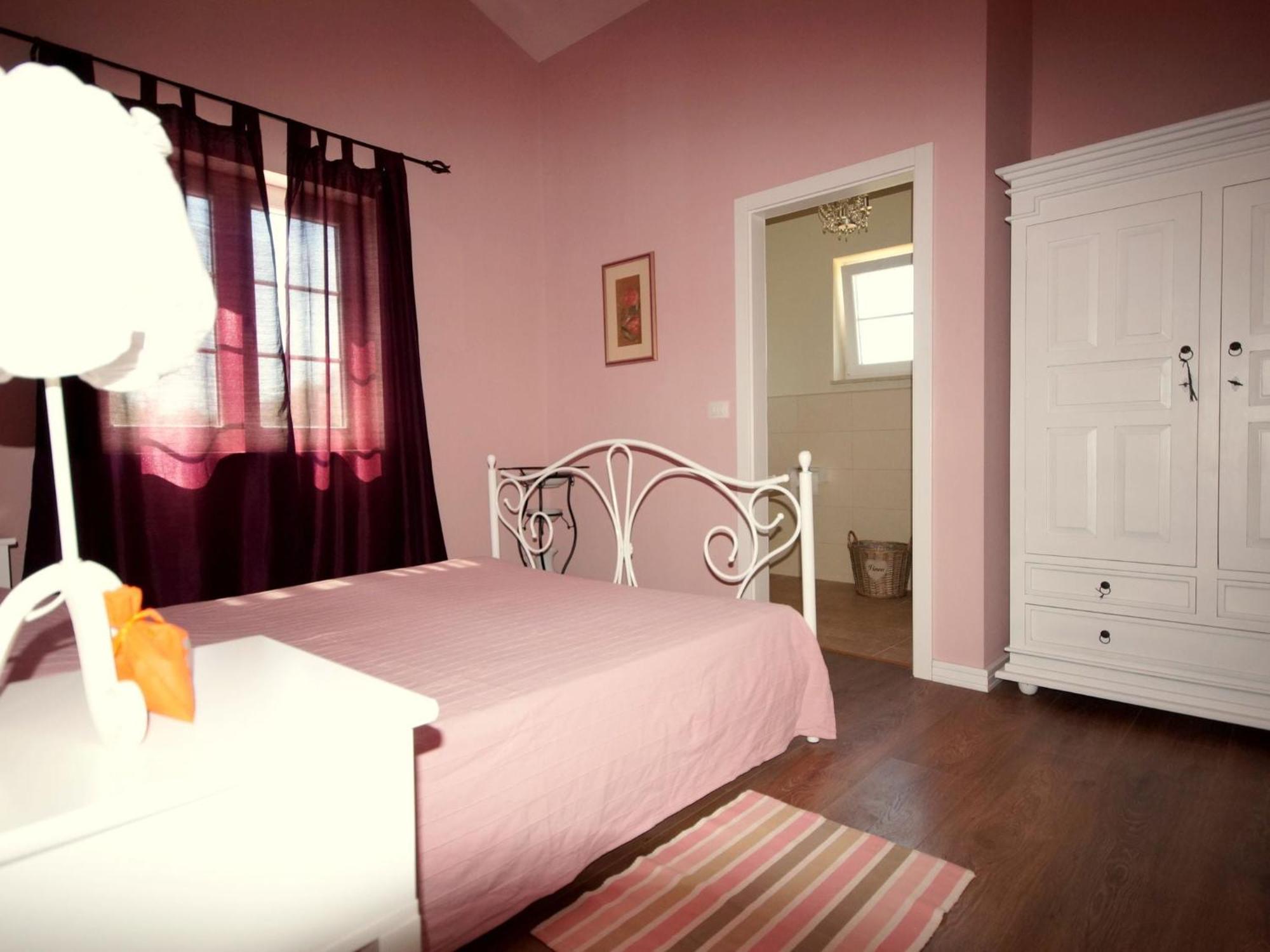Rakalj Lovely Villa With Pool, Wellness And Fenced Garden מראה חיצוני תמונה
